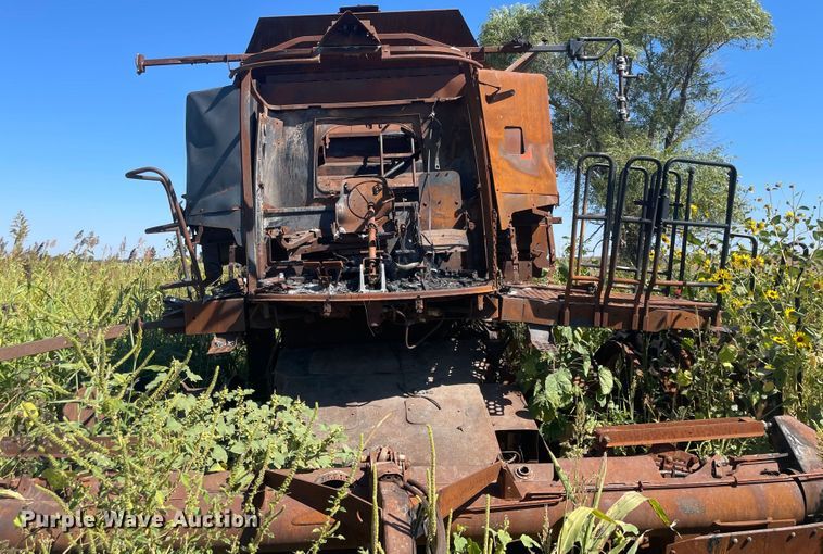 image for item MU9251 2009 Case IH 8120  RWA combine