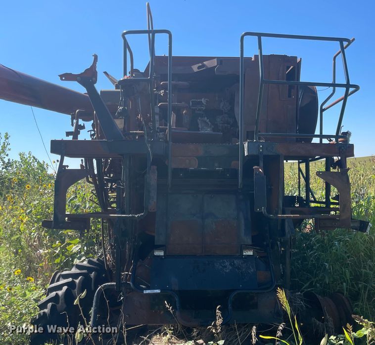image for item MU9251 2009 Case IH 8120  RWA combine