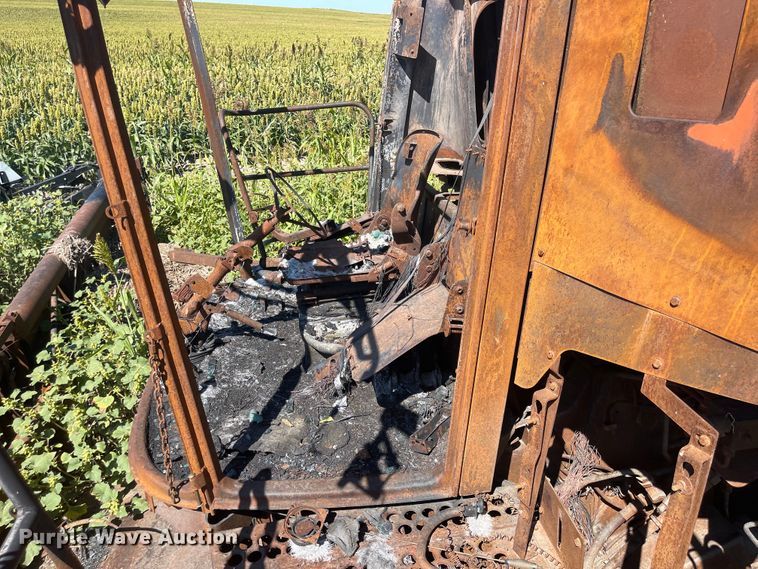 image for item MU9251 2009 Case IH 8120  RWA combine