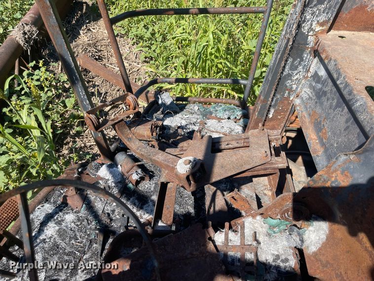 image for item MU9251 2009 Case IH 8120  RWA combine