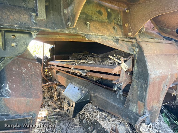 image for item MU9251 2009 Case IH 8120  RWA combine