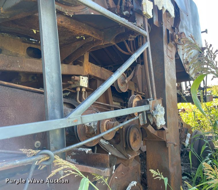 image for item MU9251 2009 Case IH 8120  RWA combine