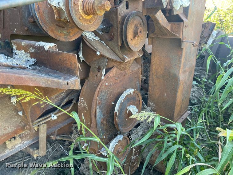 image for item MU9251 2009 Case IH 8120  RWA combine