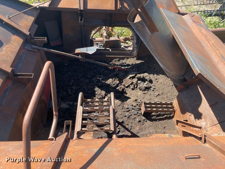 image for item MU9251 2009 Case IH 8120  RWA combine