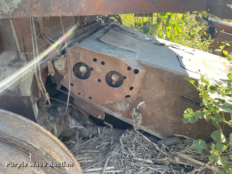 image for item MU9251 2009 Case IH 8120  RWA combine