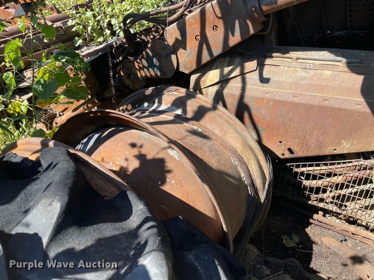 image for item MU9251 2009 Case IH 8120  RWA combine