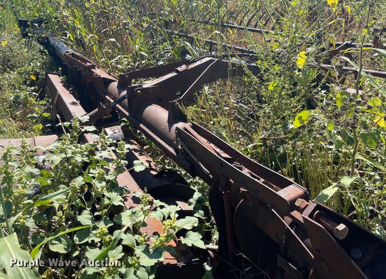 image for item MU9251 2009 Case IH 8120  RWA combine