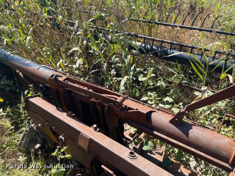 image for item MU9251 2009 Case IH 8120  RWA combine