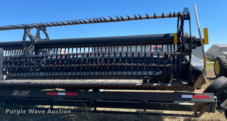 image for item MU9253 2018 MacDon FD140  flex draper head