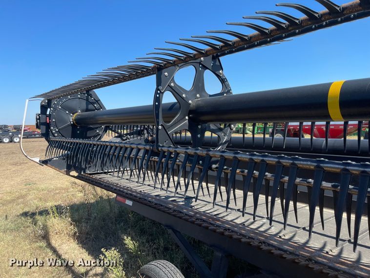 image for item MU9253 2018 MacDon FD140  flex draper head