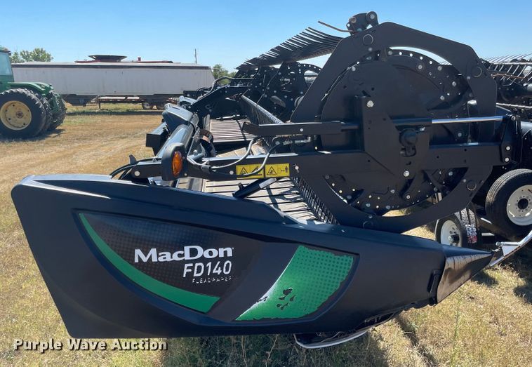 image for item MU9253 2018 MacDon FD140  flex draper head