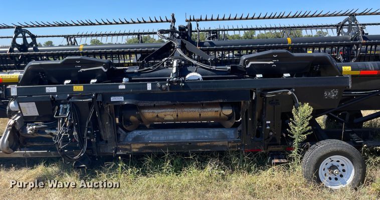 image for item MU9253 2018 MacDon FD140  flex draper head