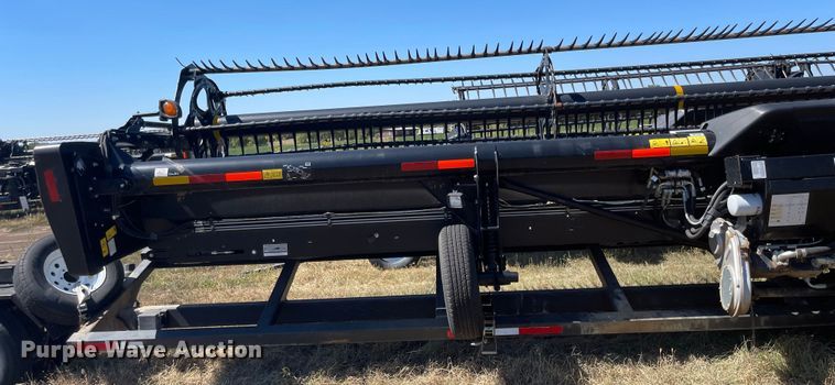 image for item MU9253 2018 MacDon FD140  flex draper head