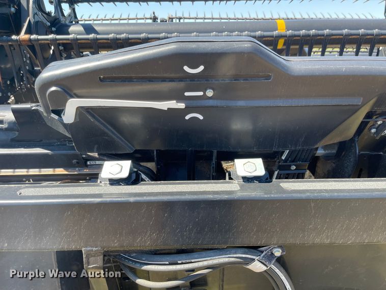 image for item MU9253 2018 MacDon FD140  flex draper head