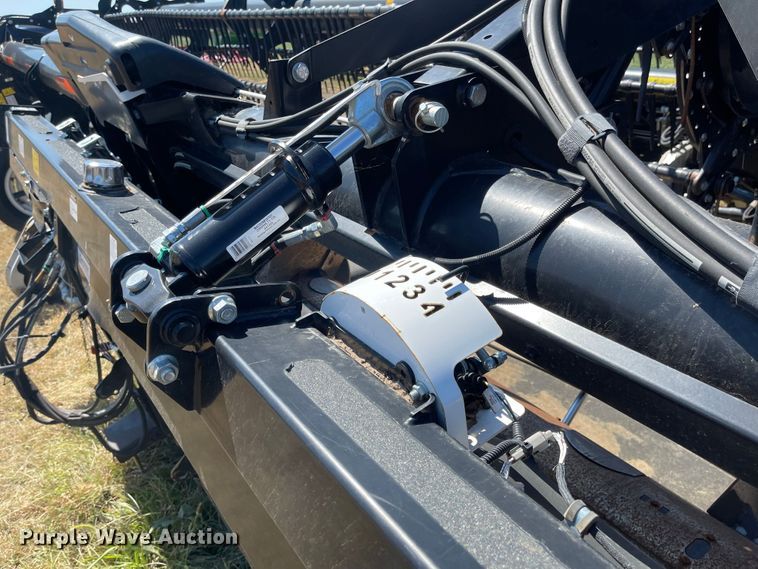 image for item MU9253 2018 MacDon FD140  flex draper head