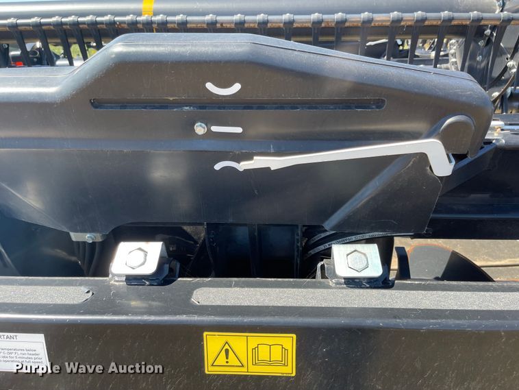 image for item MU9253 2018 MacDon FD140  flex draper head