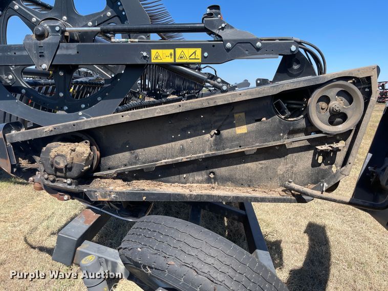 image for item MU9253 2018 MacDon FD140  flex draper head