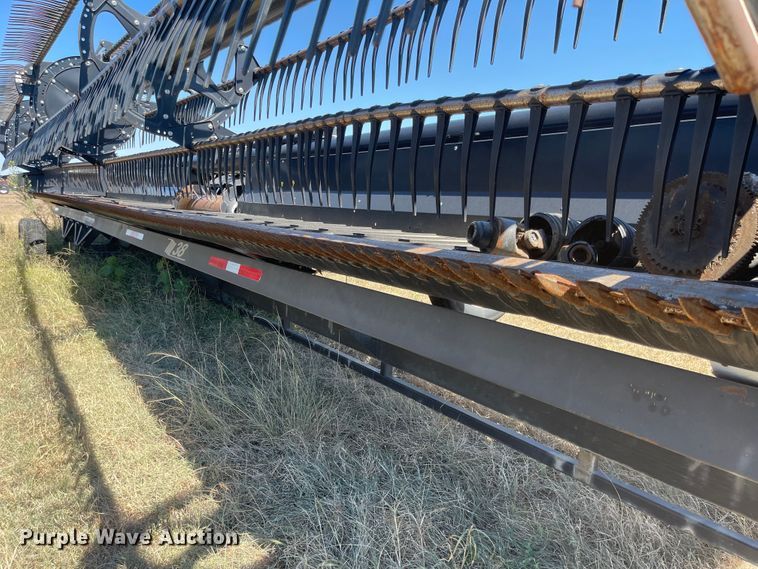 image for item MU9253 2018 MacDon FD140  flex draper head