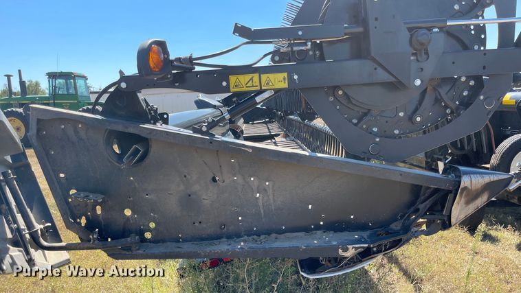 image for item MU9253 2018 MacDon FD140  flex draper head