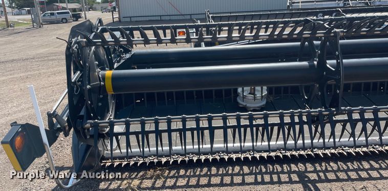 image for item MU9260 2019 MacDon FD140  flex draper head