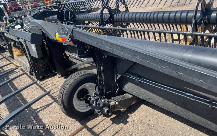 image for item MU9260 2019 MacDon FD140  flex draper head