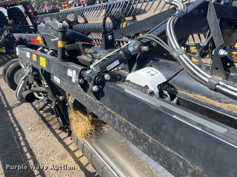 image for item MU9260 2019 MacDon FD140  flex draper head