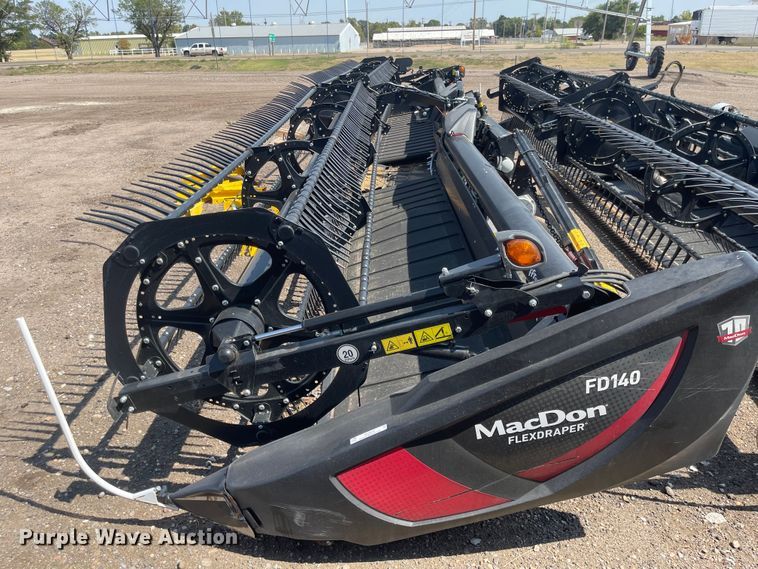 image for item MU9260 2019 MacDon FD140  flex draper head