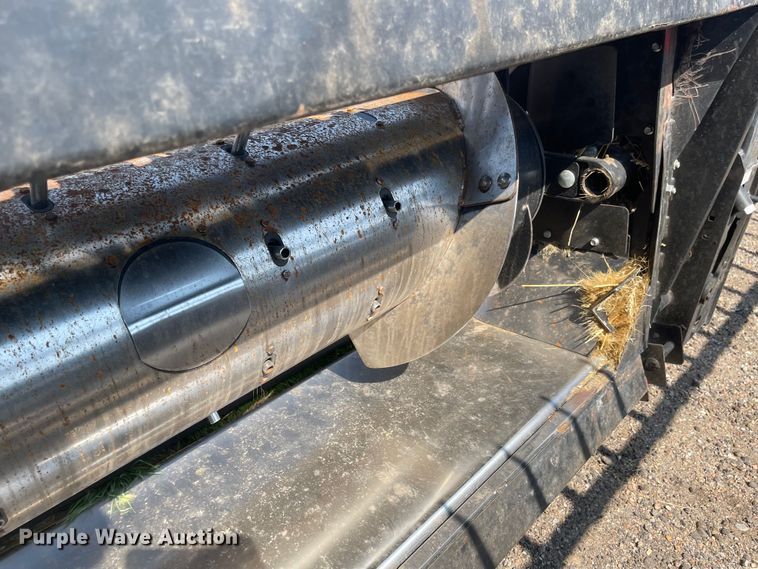 image for item MU9260 2019 MacDon FD140  flex draper head