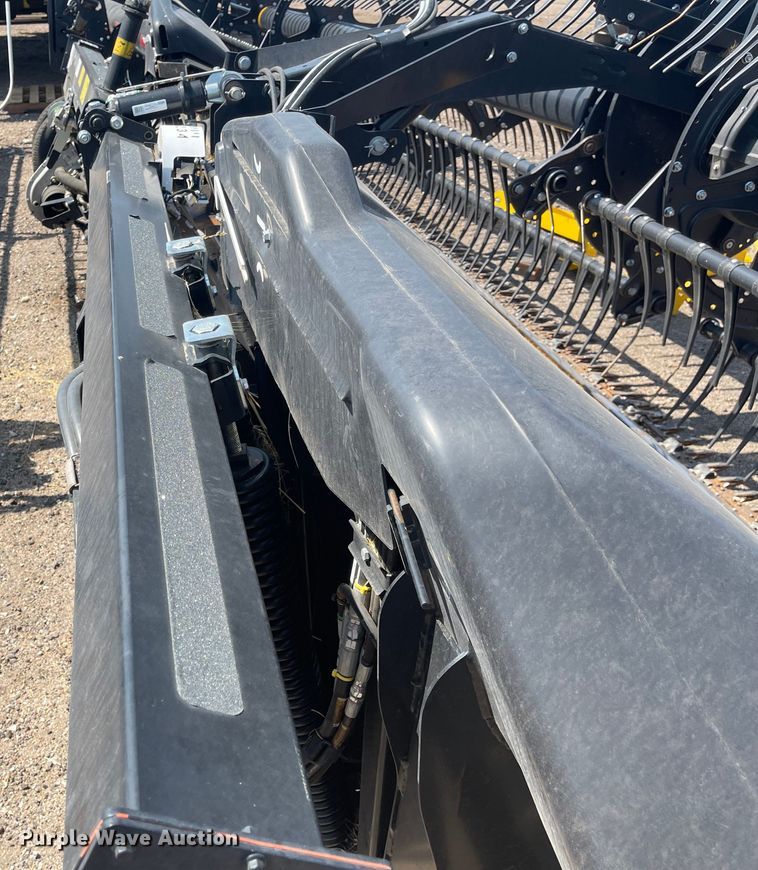 image for item MU9260 2019 MacDon FD140  flex draper head