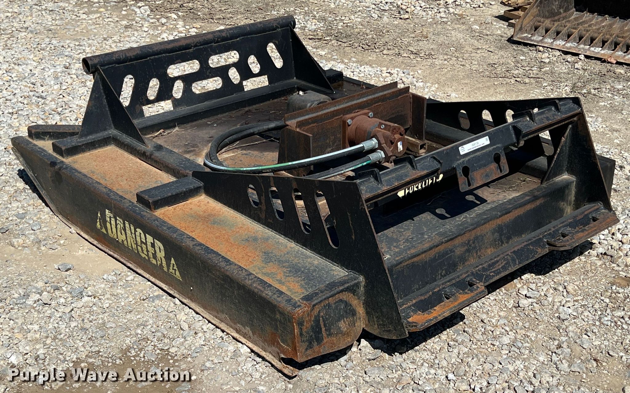 68" W skid steer rotary mower in Chanute, KS Item IA9136 sold Purple Wave