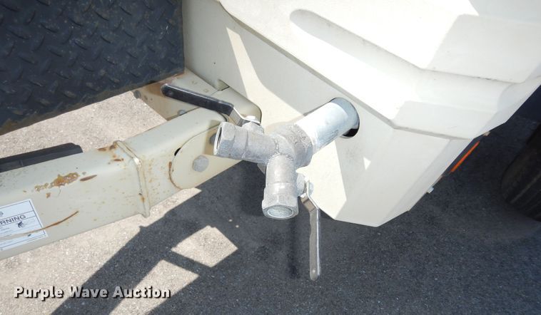 image for item DM3052 2006 Ingersoll Rand XP185  air compressor