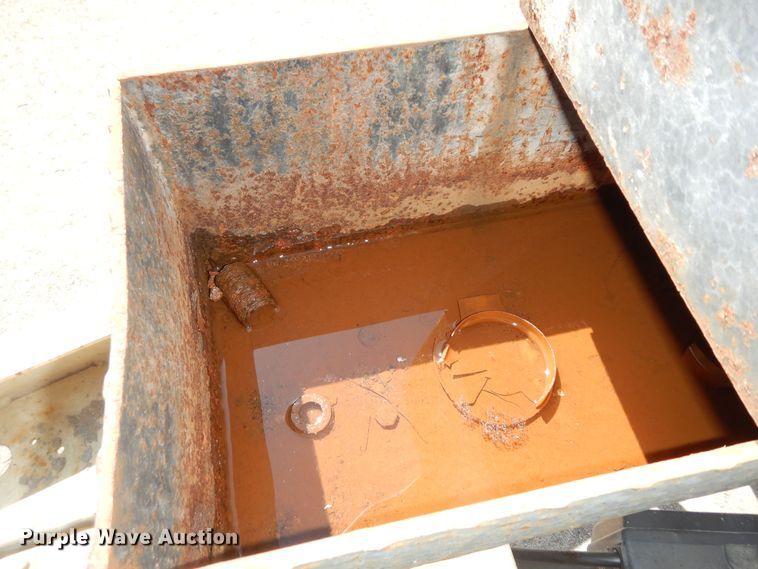 image for item DM3052 2006 Ingersoll Rand XP185  air compressor