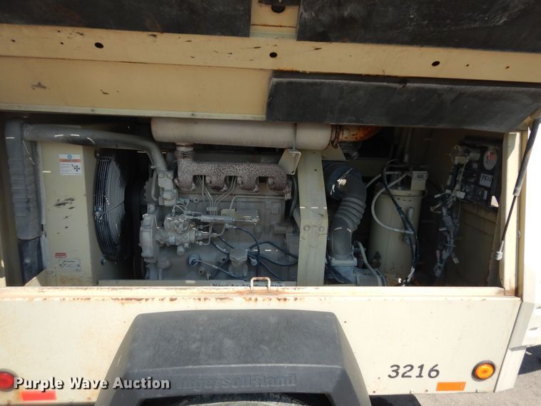 image for item DM3052 2006 Ingersoll Rand XP185  air compressor