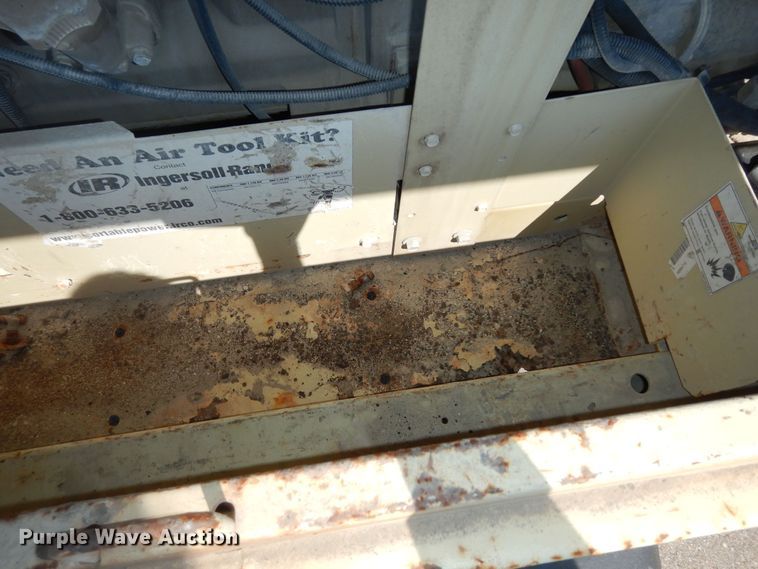 image for item DM3052 2006 Ingersoll Rand XP185  air compressor