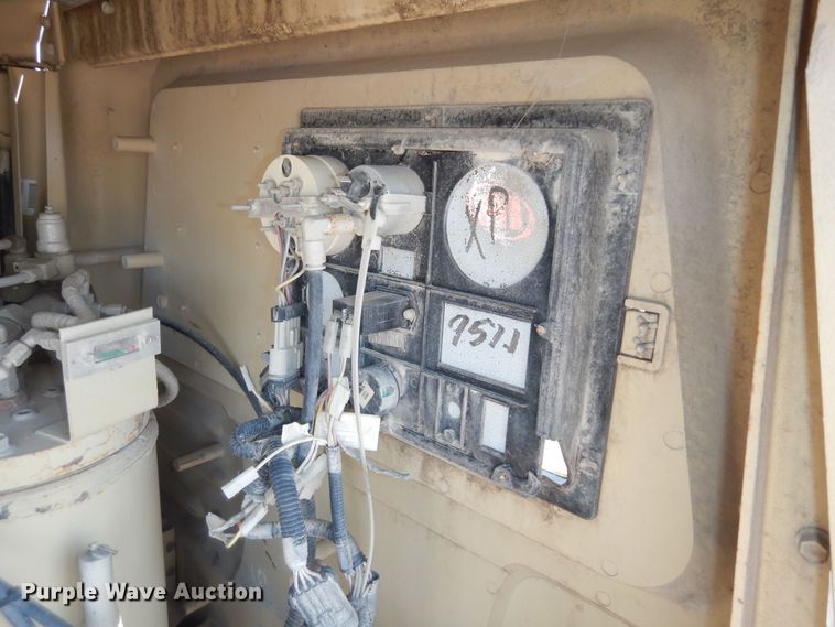 image for item DM3052 2006 Ingersoll Rand XP185  air compressor