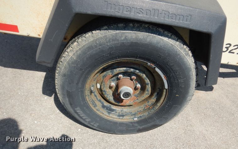 image for item DM3052 2006 Ingersoll Rand XP185  air compressor