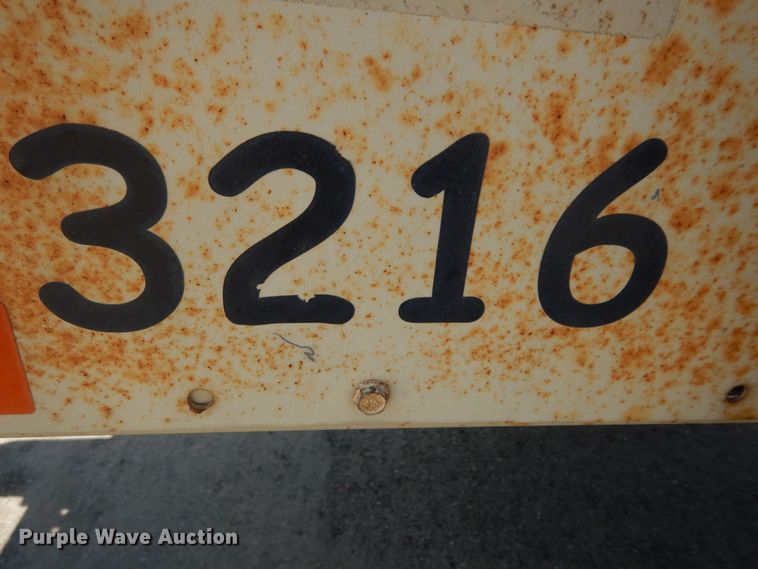 image for item DM3052 2006 Ingersoll Rand XP185  air compressor