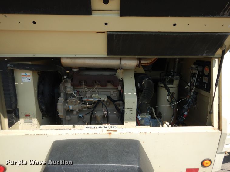image for item DM3060 2006 Ingersoll Rand XP185  air compressor