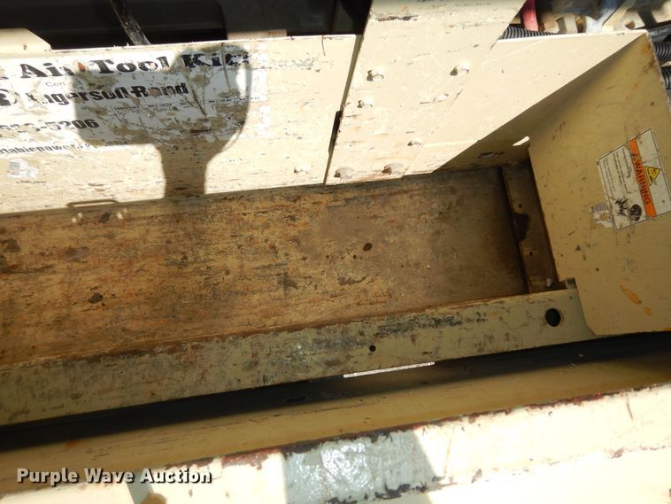 image for item DM3060 2006 Ingersoll Rand XP185  air compressor