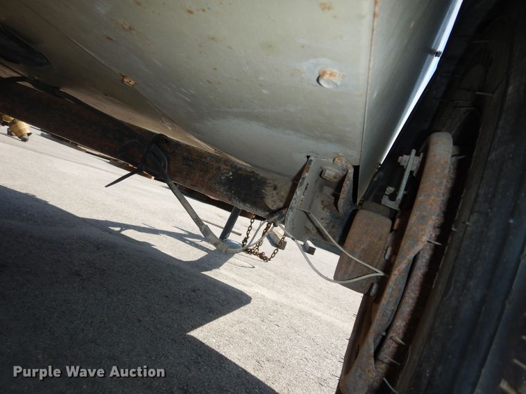 image for item DM3060 2006 Ingersoll Rand XP185  air compressor