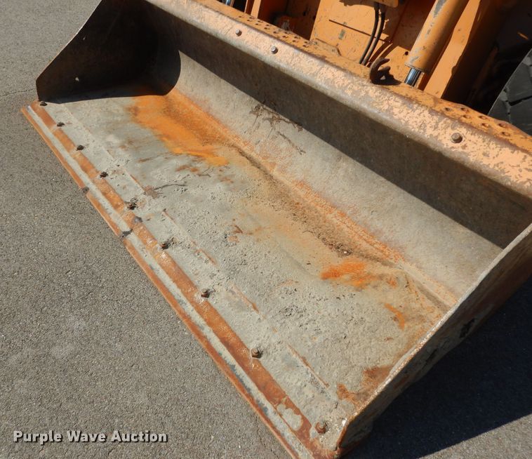 image for item DM3093 2010 Case 465 Series 3  skid steer loader