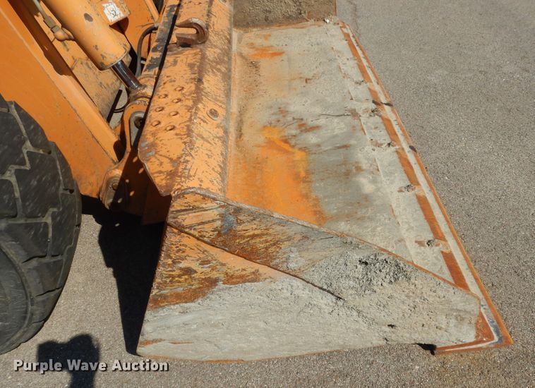 image for item DM3093 2010 Case 465 Series 3  skid steer loader