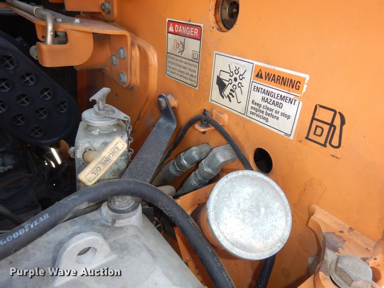 image for item DM3093 2010 Case 465 Series 3  skid steer loader