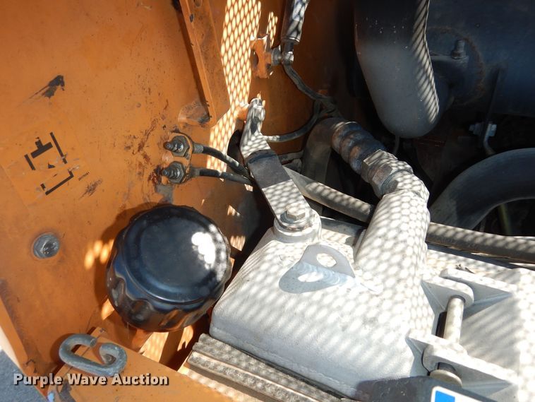 image for item DM3093 2010 Case 465 Series 3  skid steer loader