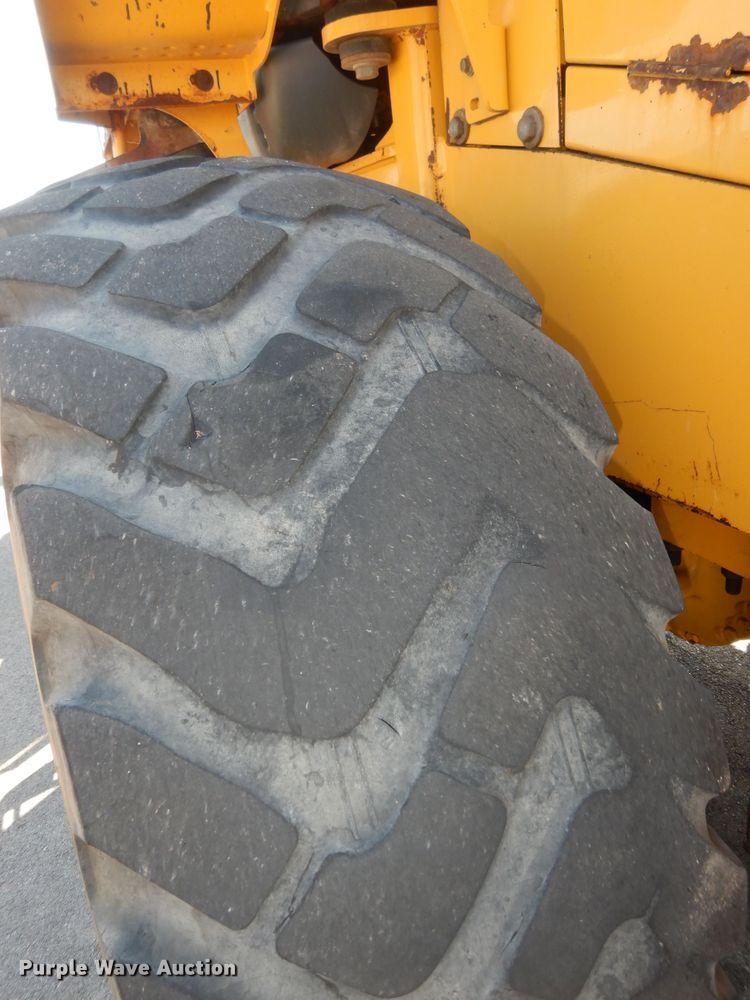 image for item DM3094 John Deere 624J  wheel loader