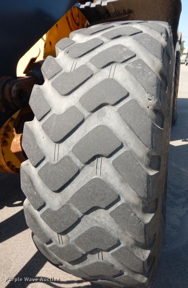 image for item DM3094 John Deere 624J  wheel loader