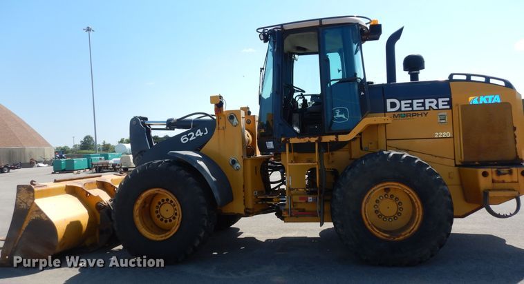 image for item DM3095 2006 John Deere 624J  wheel loader