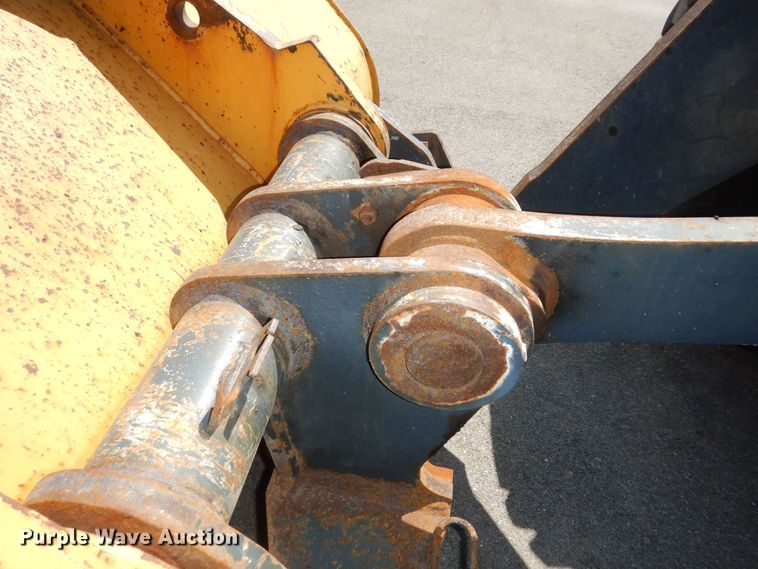 image for item DM3095 2006 John Deere 624J  wheel loader