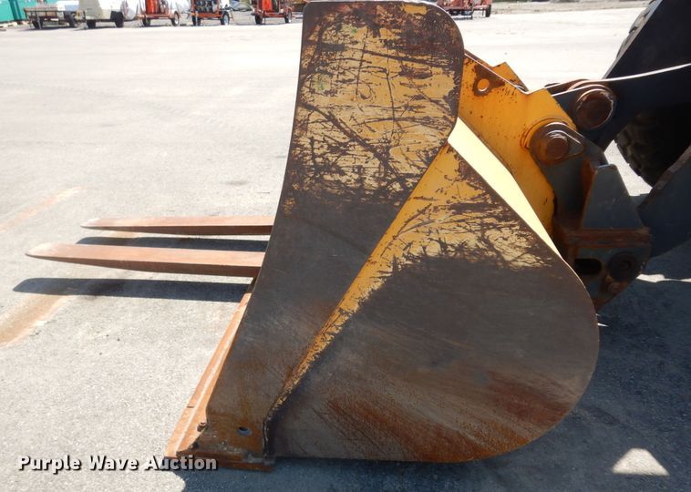 image for item DM3095 2006 John Deere 624J  wheel loader