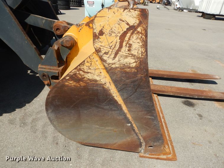 image for item DM3095 2006 John Deere 624J  wheel loader